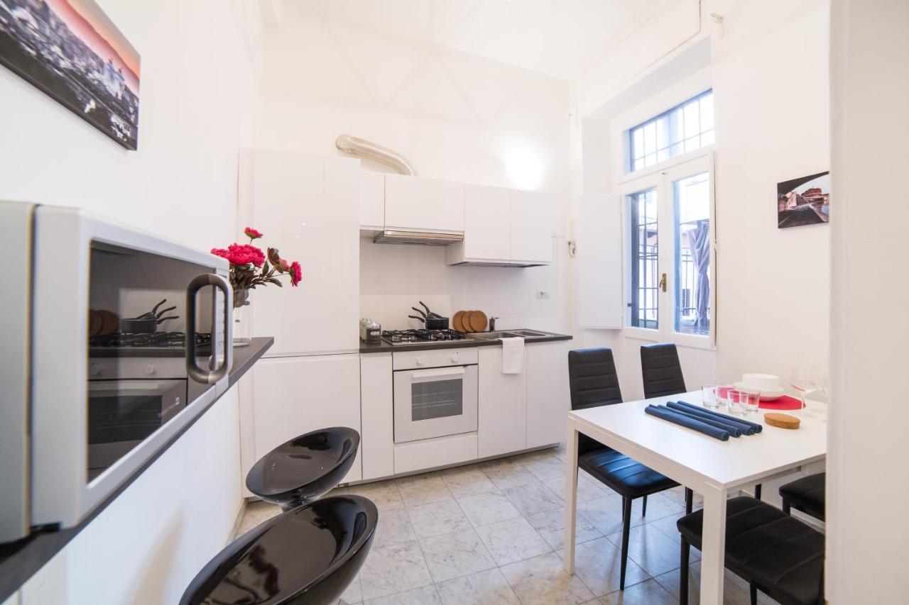 Spacious With Sunny Terrace Near Vatican 로마 외부 사진